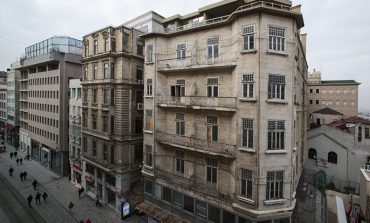 İş Bankası’nın Beyoğlu’ndaki tarihi binasında restorasyon başlıyor