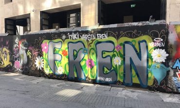 İstiklal'e "iyiki Varsın Eren" Grafiti Yaptılar