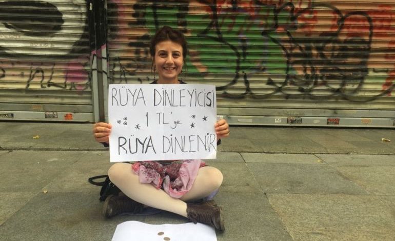 İstiklal’de Bir Rüya Dinleyicisi