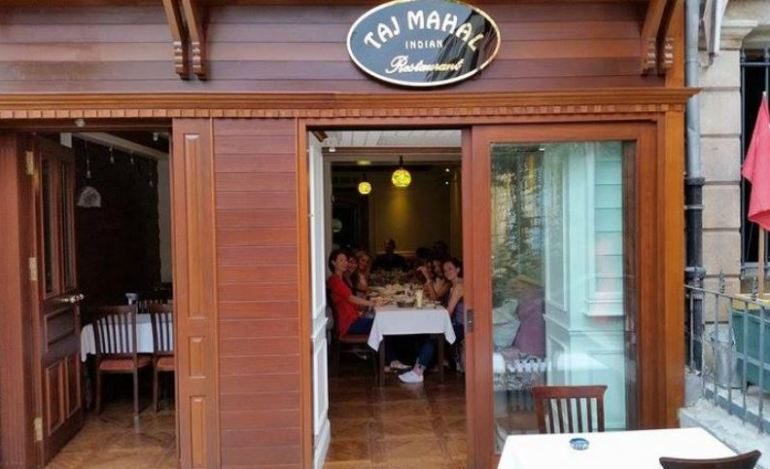 Taj Mahal İndian Restaurant