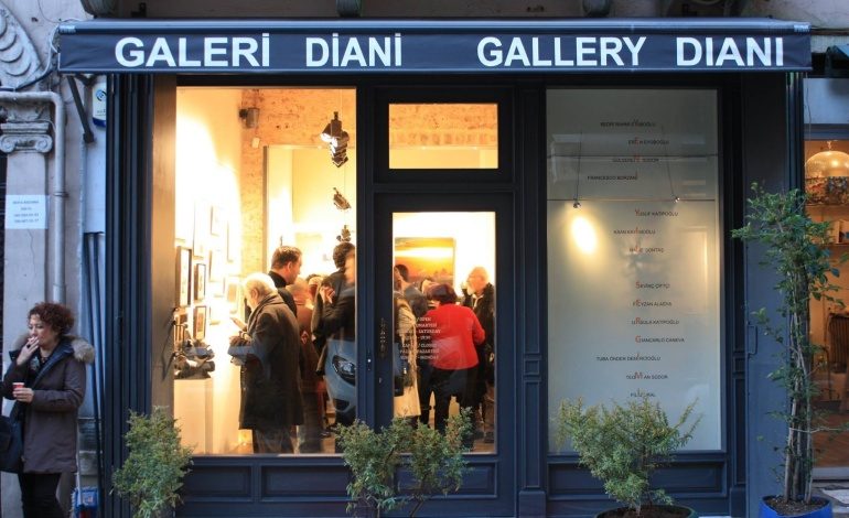Eve Dönüş Sergisi Galeri Diani’de