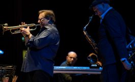 Caz müziğinin efsane ismi Arturo Sandoval İş Sanat sahnesinden geçti!