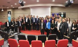 “Yeni medya” aileyi nasıl etkiledi? Çocukların psikolojisi, çiftlerin ilişkisi bozuluyor