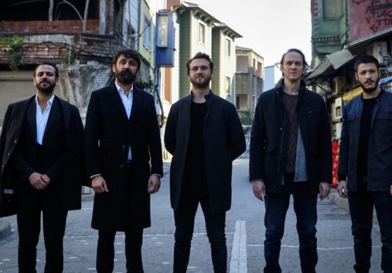 FENOMEN DİZİ ÇUKUR, SEZON FİNALİNİ İSTANBUL LÜTFİ KIRDAR’DAKİ SOSYAL SORUMLULUK PROJESİYLE TAÇLANDIRIYOR!