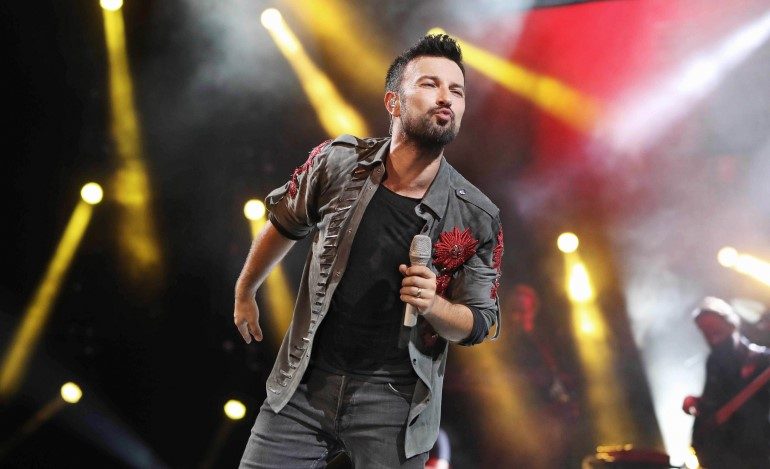 TARKAN’ın Açıkhava Konserleri İki Yılın Ardından Büyük Bir Coşkuyla Başladı