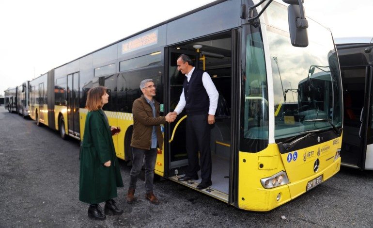 Metrobüs Sürücüleri Yoğun Strese Nasıl Dayanıyor?