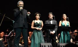 Zülfü Livaneli İle Sevdalım Hayat Ekibinden Elazığ ve Malatya'daki Depremzedeler İçin Yardım Toplandı