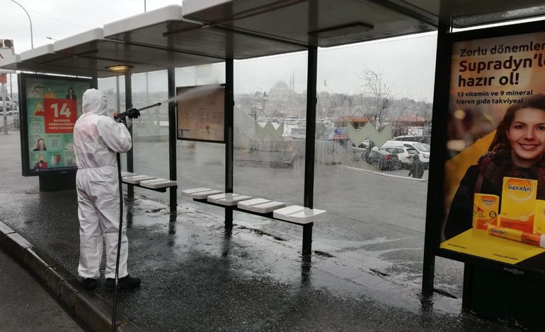 Alt geçitlerden duraklara her yer dezenfekte ediliyor