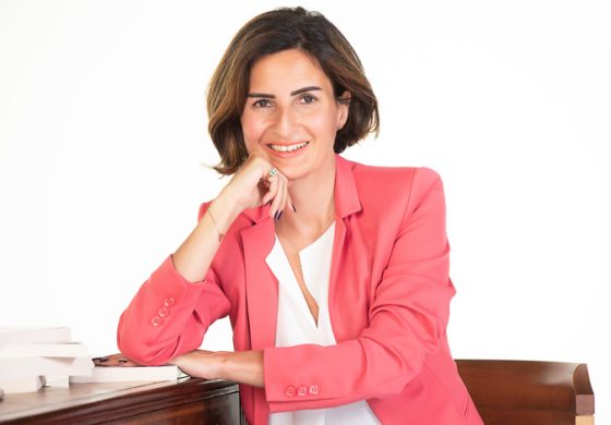 ÖMÜR SABUNCUOĞLU ÜNLÜ İSİMLERİ OKUYAMAYAN KIZ ÇOCUKLARINA DESTEK İÇİN KİTAPLARDA BİR ARAYA GETİRİYOR!