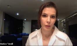 TÜRSAK Vakfı YouTube kanalında sinemaseverlerle buluşan “Senaryo Sohbetleri” programının üçüncü konuğu oyuncu Hatice Şendil’di.