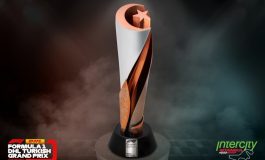 İSTANBUL’A ÖZEL OLARAK HAZIRLANAN FORMULA 1 KUPASI SAHİBİNİ BEKLİYOR