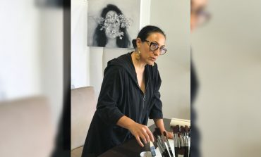 “Sizin Perşembeniz” Çevrimiçi Sanatçı Atölyeleri'nde Necla Rüzgar ile lavi tekniği atölyesi