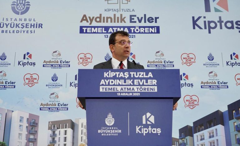 İMAMOĞLU’NDAN ‘EKONOMİK KRİZ’ AÇIKLAMALARI: KAPISINA KİLİT VURDUĞUNUZ 10 METROYU YAPMAYA ÇALIŞIYORUZ