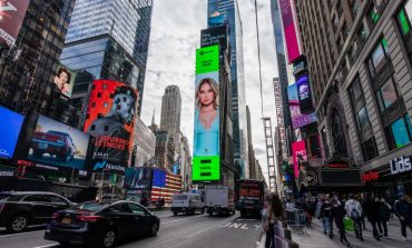 Gülçin Ergül New York TimesSquare’de;