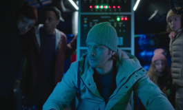 NETFLIX, KIVANÇ TATLITUĞ’UN HEYECAN DOLU YENİ DİZİSİ YAKAMOZ S-245’İN YAYIN TARİHİNİ YAPIMDAN MERAK EDİLEN İLK KARELERLE DUYURDU