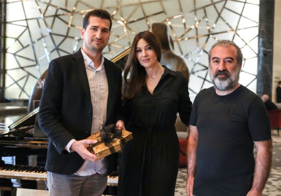 Dünyaca Ünlü Yıldız Monica Bellucci'ye Anlamlı Hediye