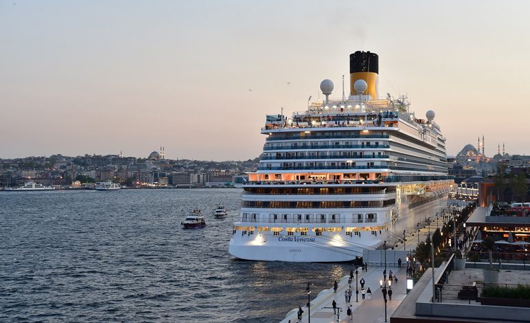 Galataport İstanbul, tarihin en büyük kapasiteli yolcu gemisi Costa Venezia’nın ilk durağı oluyor