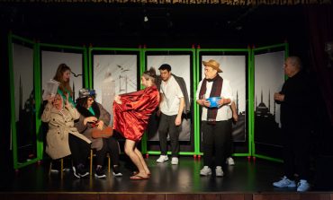 DAMDA DELİ VAR OYUNUNUN ANADOLU TURNESİ HIZ KESMEDEN DEVAM EDİYOR