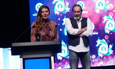 ÖDÜLE DOYMAYAN TİYATRO OYUNU