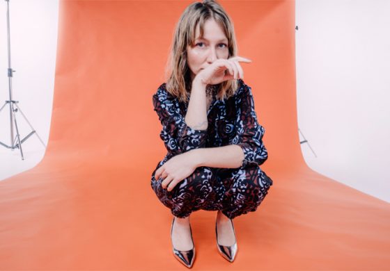 Dingin ve ipeksi sesiyle müzikseverlere düşler kurduran Nilipek. 23 Haziran’da Zorlu PSM’de!￼