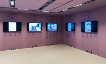 AKBANK SANAT’IN YENİ SERGİSİ: “Kırk Kapılı Oda: Günümüz Sanatçıları Sergilerinin 40 Yılı”