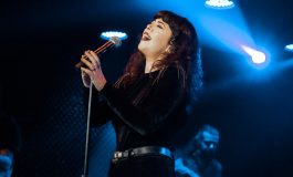 CUMA İŞ ÇIKIŞI KONSERLERİ ÖZGE FIŞKIN İLE BAŞLIYOR