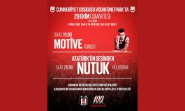 Atatürk Dolmabahçe’de Nutuk Okuyor