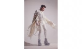 Kafası Karışık Kontrtenor Nuri Harun Ateş, muhteşem performansıyla 8 Ekim Cumartesi akşamı Tamirane Akasya sahnesinde