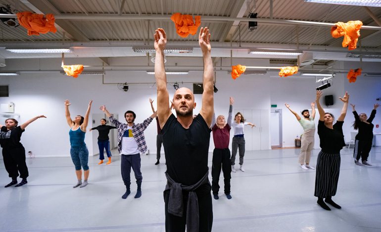 AKBANK SANAT DANS ATÖLYESİ “ÇAĞDAŞ DANS TEKNİĞİ DERSLERİ” KASIM AYINDA BAŞLIYOR