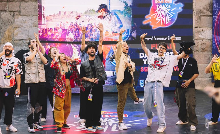 Türkiye’den yetenekli dansçılar Red Bull Dance Your Style Dünya Finali’nde dünyanın en iyisi olmak için yarışacak