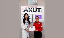 Kolombiyalı güzellik kraliçesi aktivist Camila Pinzon AKUT'u ziyaret etti