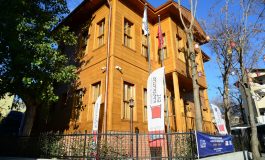KARİKATÜR EVİ YAZ ATÖLYELERİ DEVAM EDİYOR
