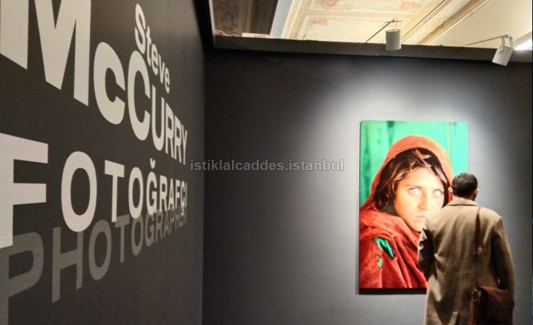 Steve McCurry’nin İstanbul kareleri ilk kez sergilendi