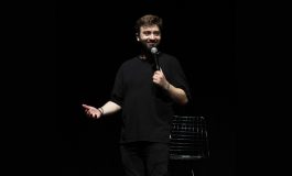 “Biraz Daha” stand-up gösterisi ile Baturay Özdemir iki akşam üst üste Duru Tiyatro Sahnesi’nde