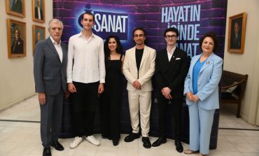 İŞ SANAT’IN PARLAYAN YILDIZLARI ÖDÜLLERİNİ ALDI