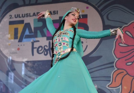 2.ULUSLARARASI TARSUS FESTİVALİ GÖRKEMLİ BİR AÇILIŞLA BAŞLADI