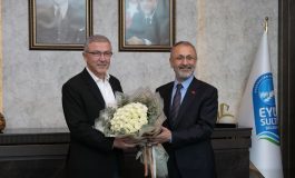 Eyüpsultan Belediye Başkanı Dr. Mithat Bülent Özmen görevine başladı