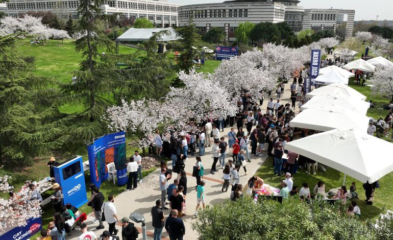 SABANCI ÜNİVERSİTESİ’NDE SAKURA FESTİVALİ İLE JAPONYA RÜZGARI ESTİ