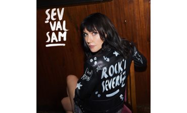 Rock ve Alaturka, Şevval Sam eşliğinde D&R’da