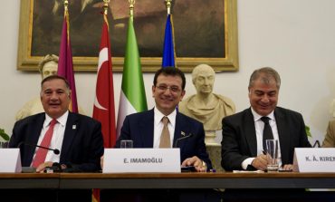 İSTANBUL’UN OLİMPİYAT YOLCULUĞUNDAKİ EN BÜYÜK SINAVI İÇİN İMZALAR ATILDI