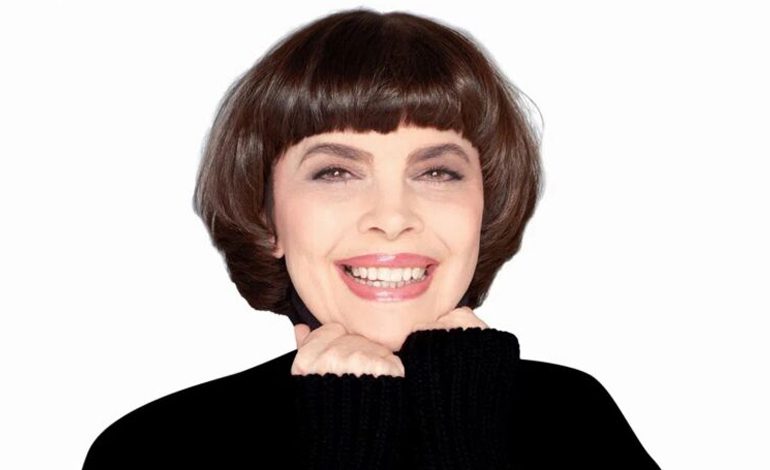 Fransa’nın efsane sesi Mireille Mathieu Türkiye’de