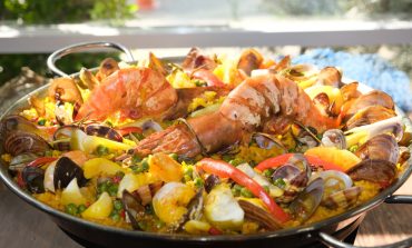 Deniz mahsullü paella nasıl hazırlanır, nerede yenir?
