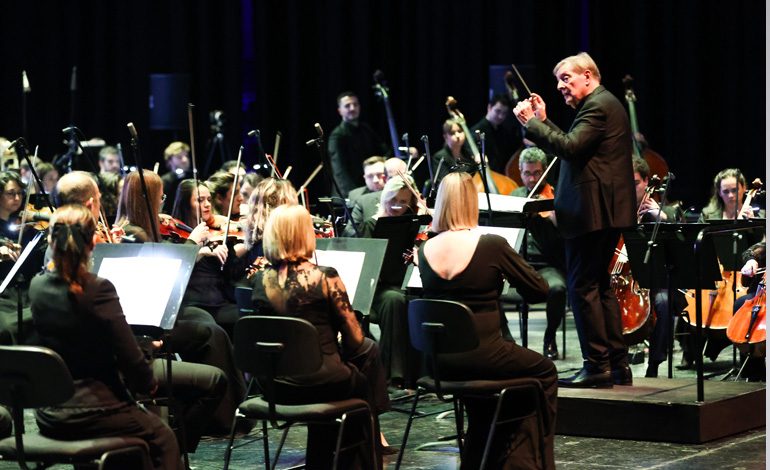 İDSO DENİZBANK KONSERLERİ’NDE GUSTAV HOLST’TAN GEZEGENLER SÜİTİ