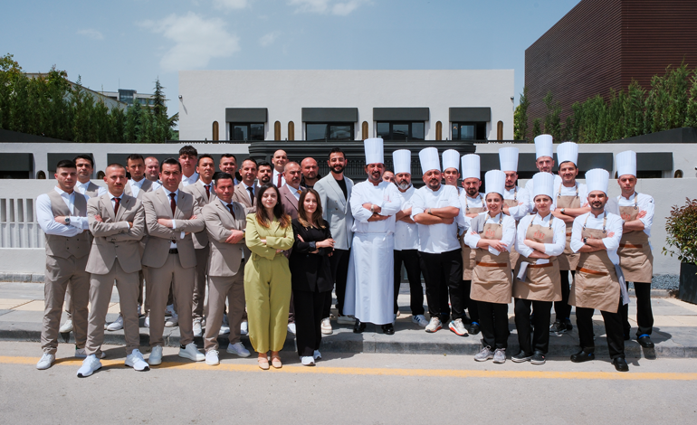 MASTERCHEF MEHMET YALÇINKAYA’DAN YENİ MEKAN: ALAZ RESTORAN ‘’ GÖÇ YOLUNUN ATEŞİ’’ ANKARA’DA AÇILDI