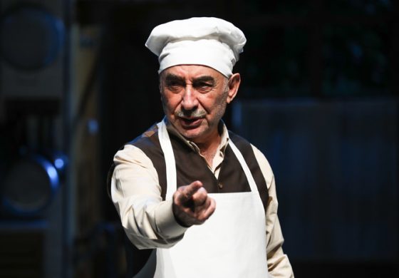 USTA OYUNCU ŞENER ŞEN’İN ‘ZENGİN MUTFAĞI’ OYUNU SON KEZ SAHNEDE!
