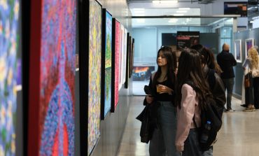 USTA RESSAM AKIN EKİCİ’NİN “BİR ZAMAN FRAKTALI” KOLEKSİYONU BİNLERCE SANATSEVERE ULAŞTI!