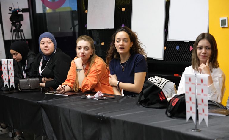 Netflix, Anadolu’daki Genç Yeteneklere Desteğini Sürdürüyor