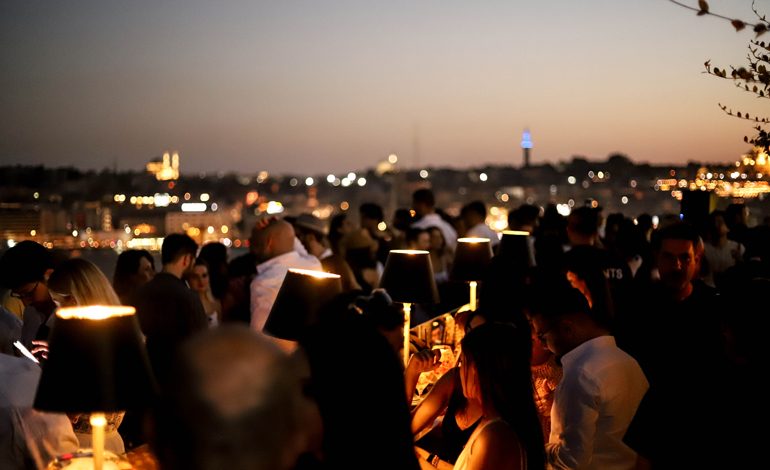 Sky Karaköy ; İstanbul’un En Yüksek Noktasında Işıklar, Müzik ve Lezzet Buluşuyor!
