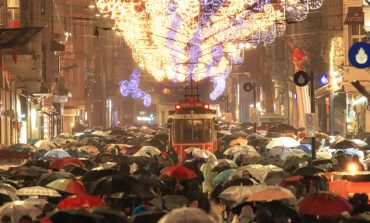 KADIN GÖZÜYLE HAYATTAN KARELER’İN 2025 SERGİSİ SANATSEVERLERİ BEKLİYOR