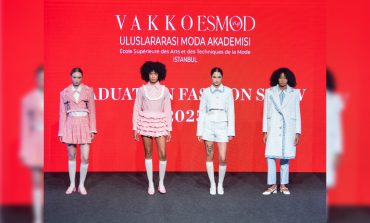 VAKKO ESMOD MODA AKADEMİSİ 2025 MEZUNİYET DEFİLESİ İLHAM VEREN TASARIMLARLA GERÇEKLEŞTİ